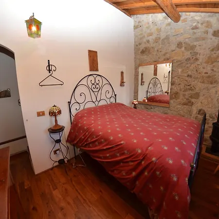 Rustic Retreat * Bagni di Lucca