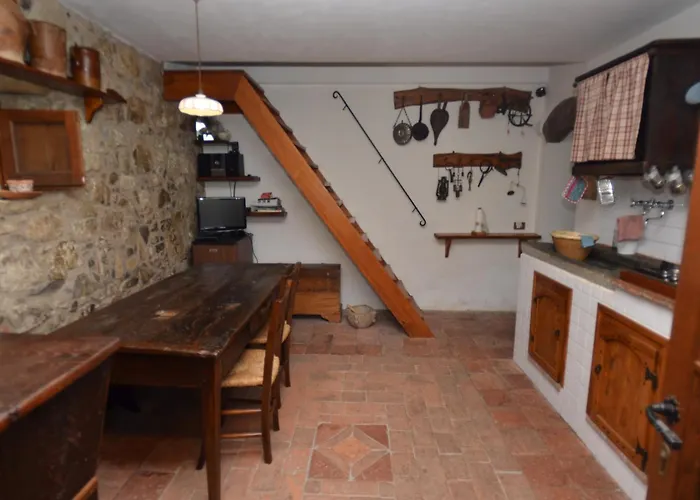 بيت للعطل Rustic Retreat