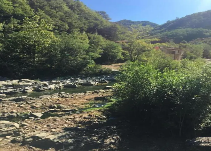 Rustic Retreat بيت للعطل